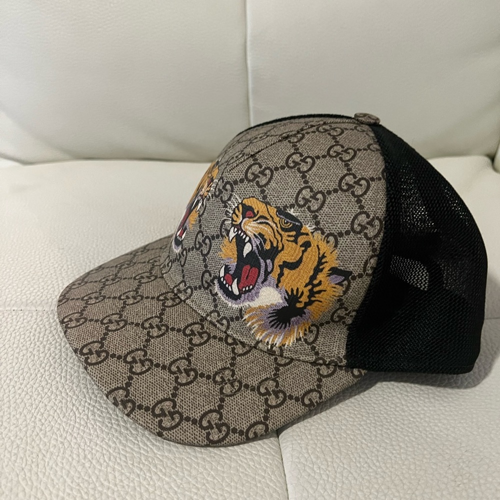 Gucci GG tiger supreme
